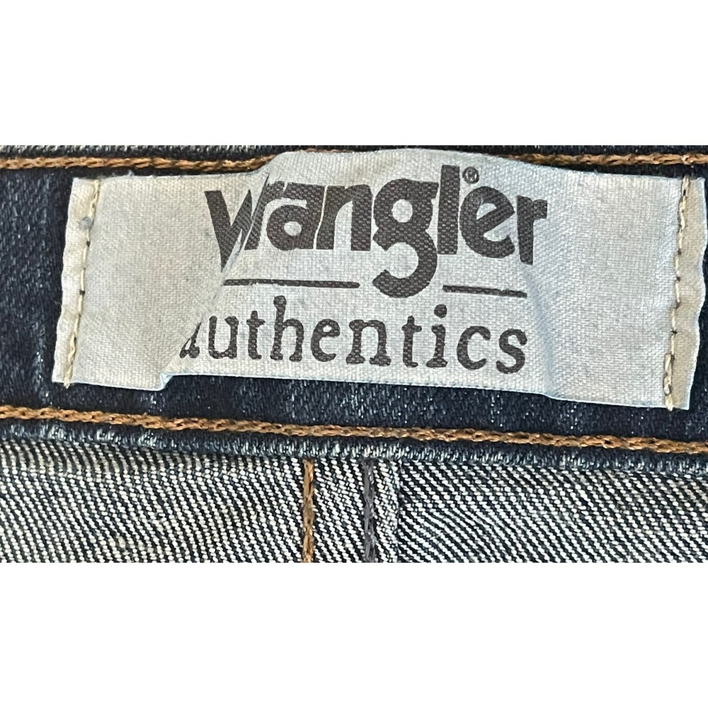 Wrangler Authentics Straight Leg Medium Wash Denim Mens Jeans 46X30 ZM200FD - Picture 6 of 8
